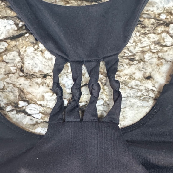 Fabletics medium workout top - Picture 4 of 4